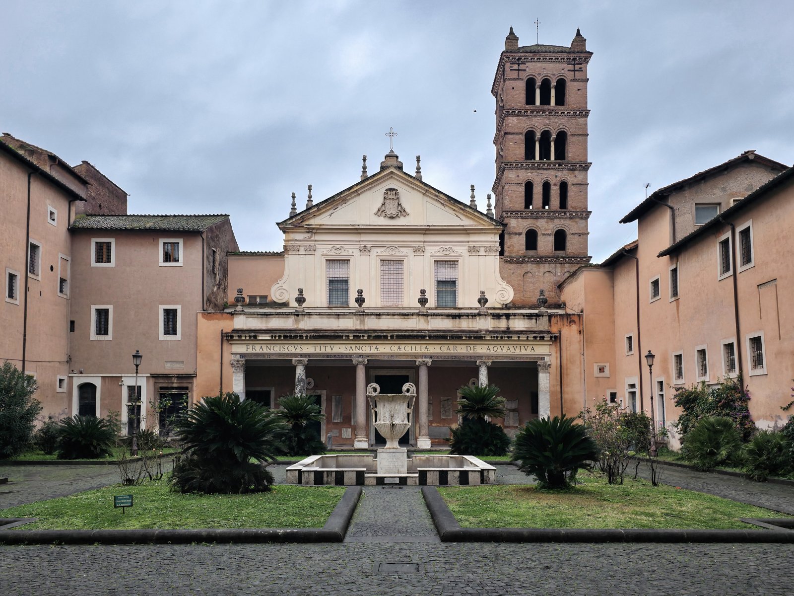 Mozaiky baziliky santa Cecilia v Trastevere-tajný svet - Roma | Secret World Trip Planner