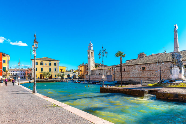 எனக்கு தெரியப்படுத்துங்கள் - Verona | Secret World Trip Planner