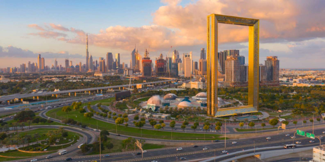 Cadre de Dubaï - Dubai | Secret World Trip Planner