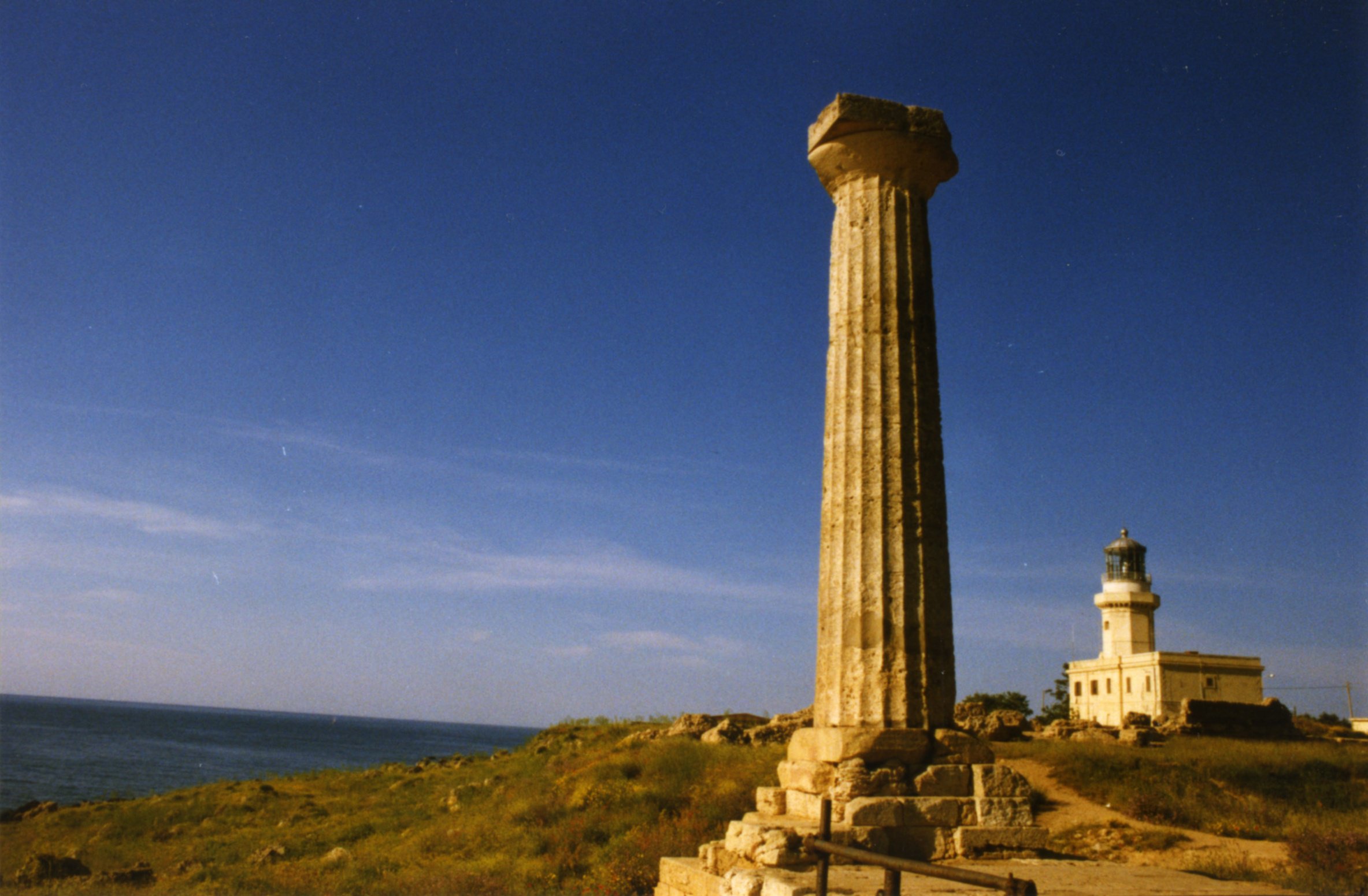 Lighthouse of Capo Colonna - Faro di Capo Colonna | Secret World Trip Planner