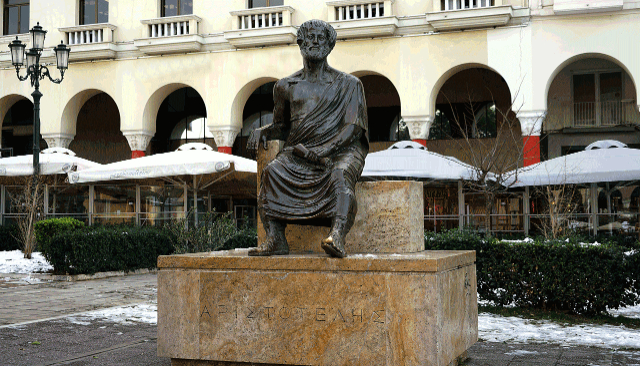 Statua di Aristotele a Salonicco: Un'ode alla saggezza e all'eredità - Thessaloniki | Secret World Trip Planner
