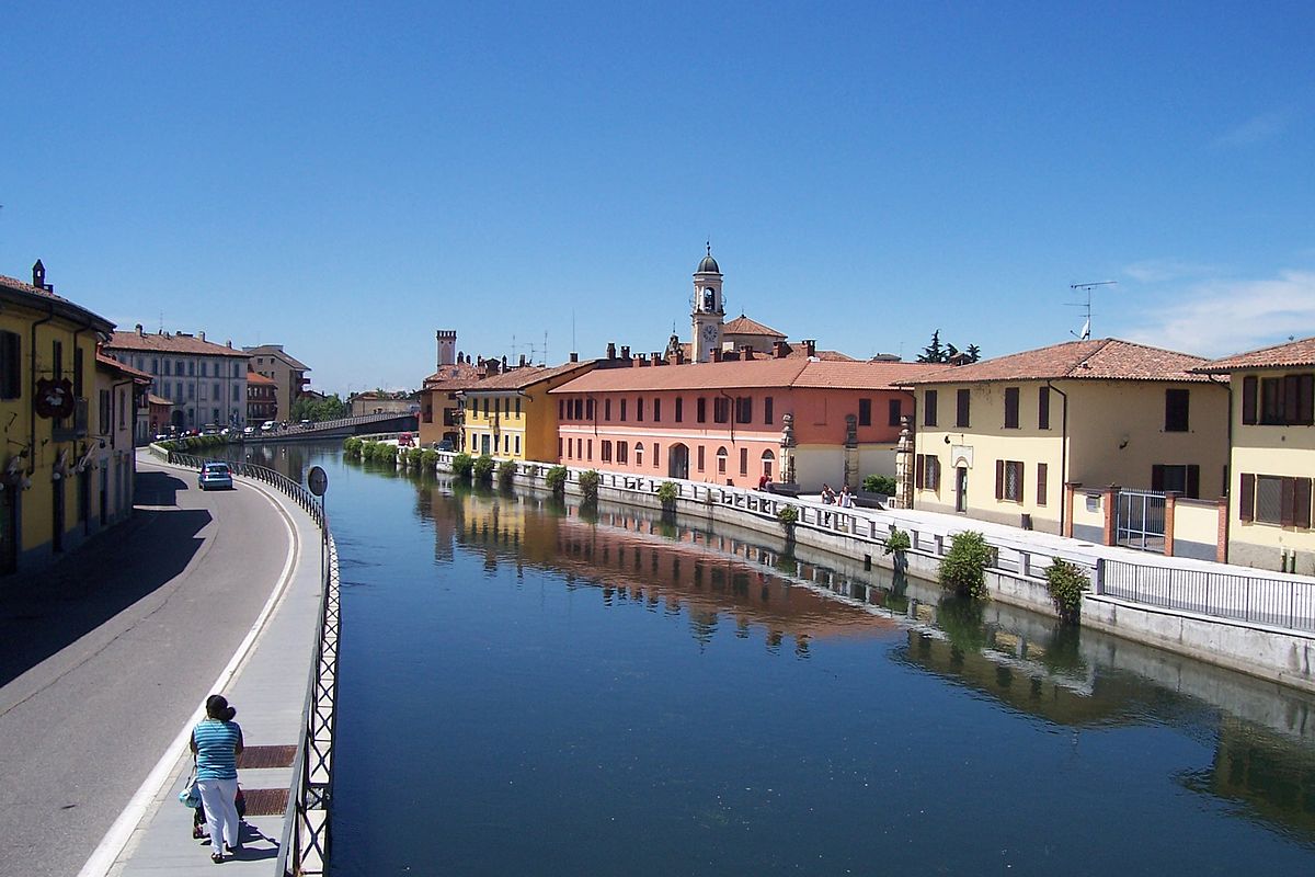 นาวิกลิโอแกรนด์ - Naviglio Grande | Secret World Trip Planner