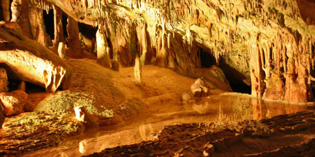 Grotte de Can Marçà - Puerto de San Miguel - Ibiza | Secret World Trip Planner