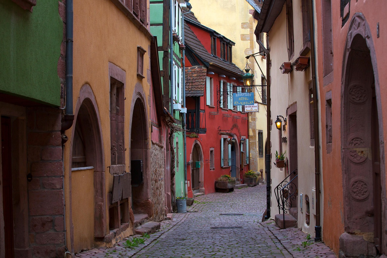 La beauté et la bête | Riquewhir - Riquewihr | Secret World Trip Planner