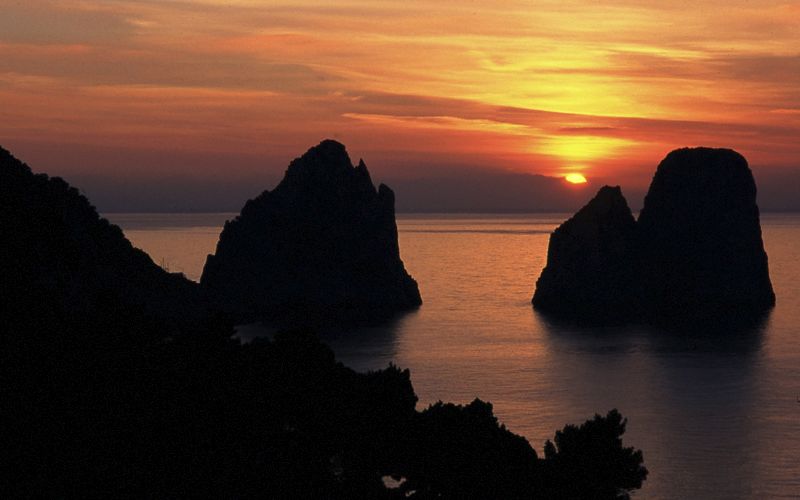 The stacks - I Faraglioni | Secret World Trip Planner