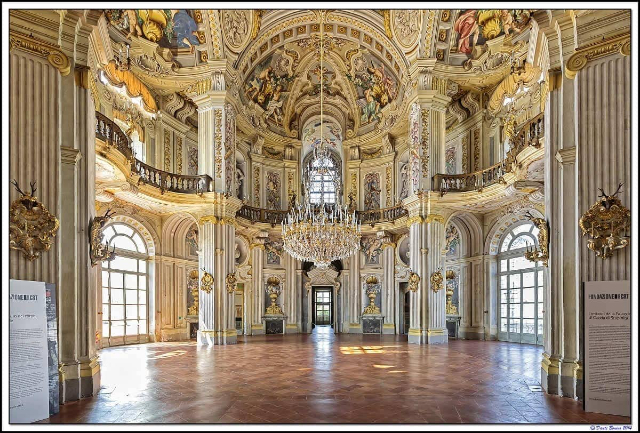 パラツィーナ・ディ・カッチャ・ディ・ストゥピニージ、 - Stupinigi, Nichelino | Secret World Trip Planner