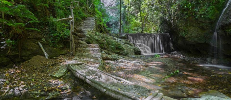 Lembah wesi lan pabrik - Pontone | Secret World Trip Planner
