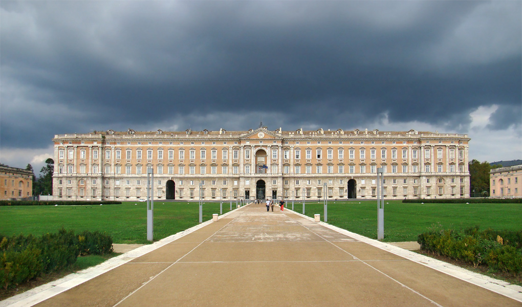 Caserta qirollik saroyi - Provincia di Caserta | Secret World Trip Planner