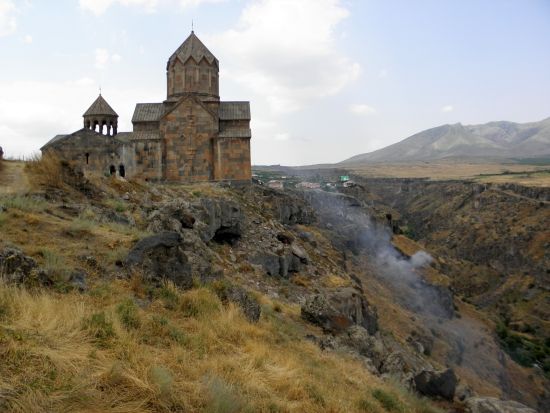 Monastère de Saghmosavank - Aragatsotn | Secret World Trip Planner
