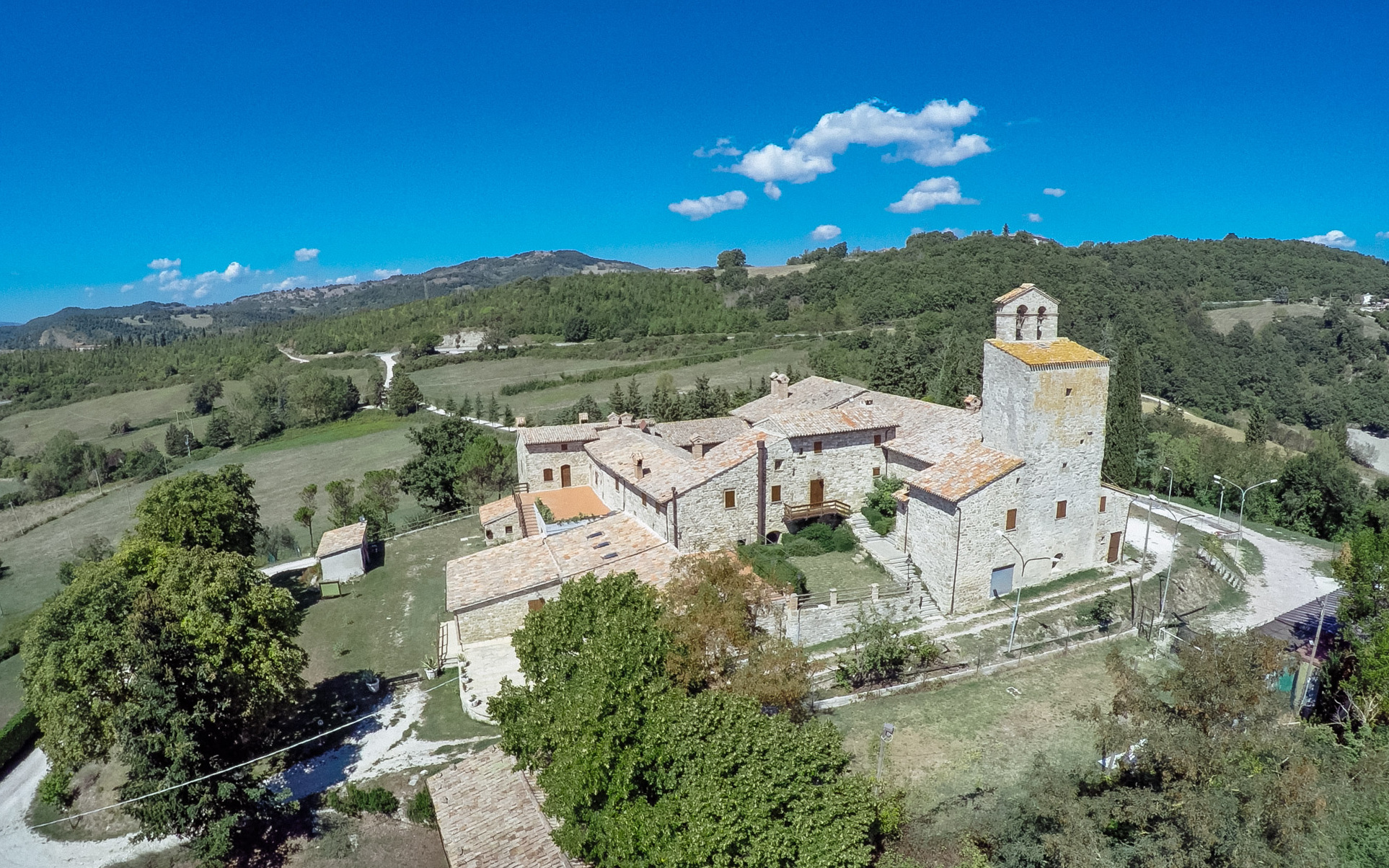 Gubbio: Mainistir na Vallingegno  - Località: Vallingegno | Secret World Trip Planner