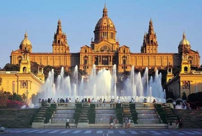 La fontaine magique de Montjuïc - Barcelona | Secret World Trip Planner