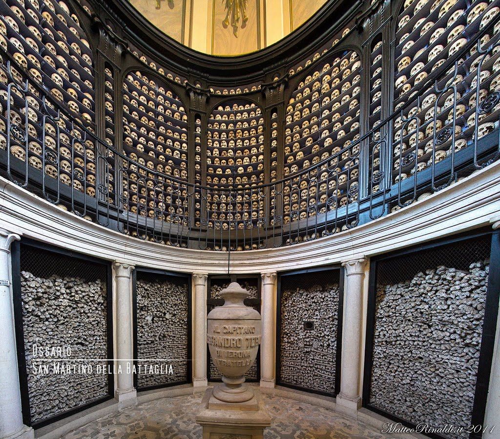 சான் மார்டினோவின் கோபுரம் - Desenzano del Garda | Secret World Trip Planner