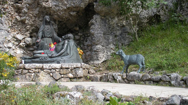 Svetište Maria Santissima Addolorata - Paduli | Secret World Trip Planner