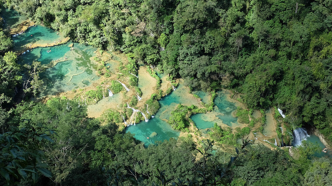 Semuc Champey : 18 bassins calcaires formés naturellement — San Agustín Lanquín