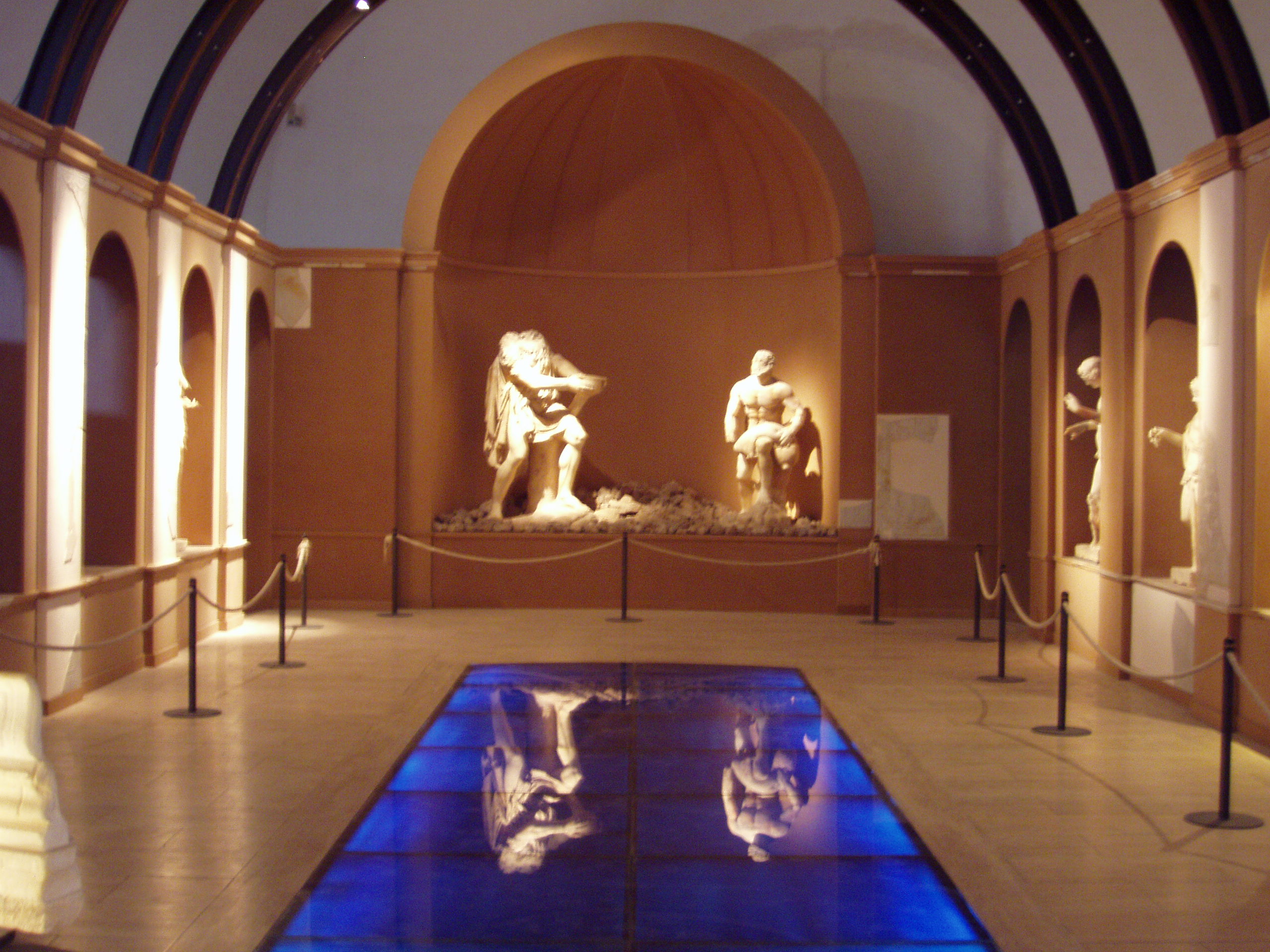 Phlegraeani väljade arheoloogiamuuseum - Bacoli | Secret World Trip Planner
