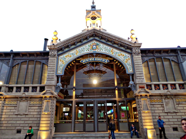 Agrarmarkt Montevideo - Montevideo | Secret World Trip Planner