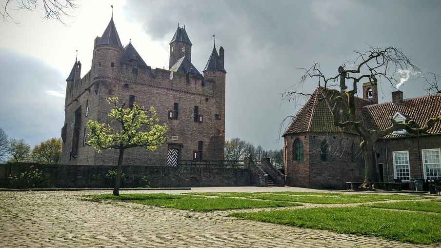 Doornenburg Castle in the Netherlands — Doornenburg