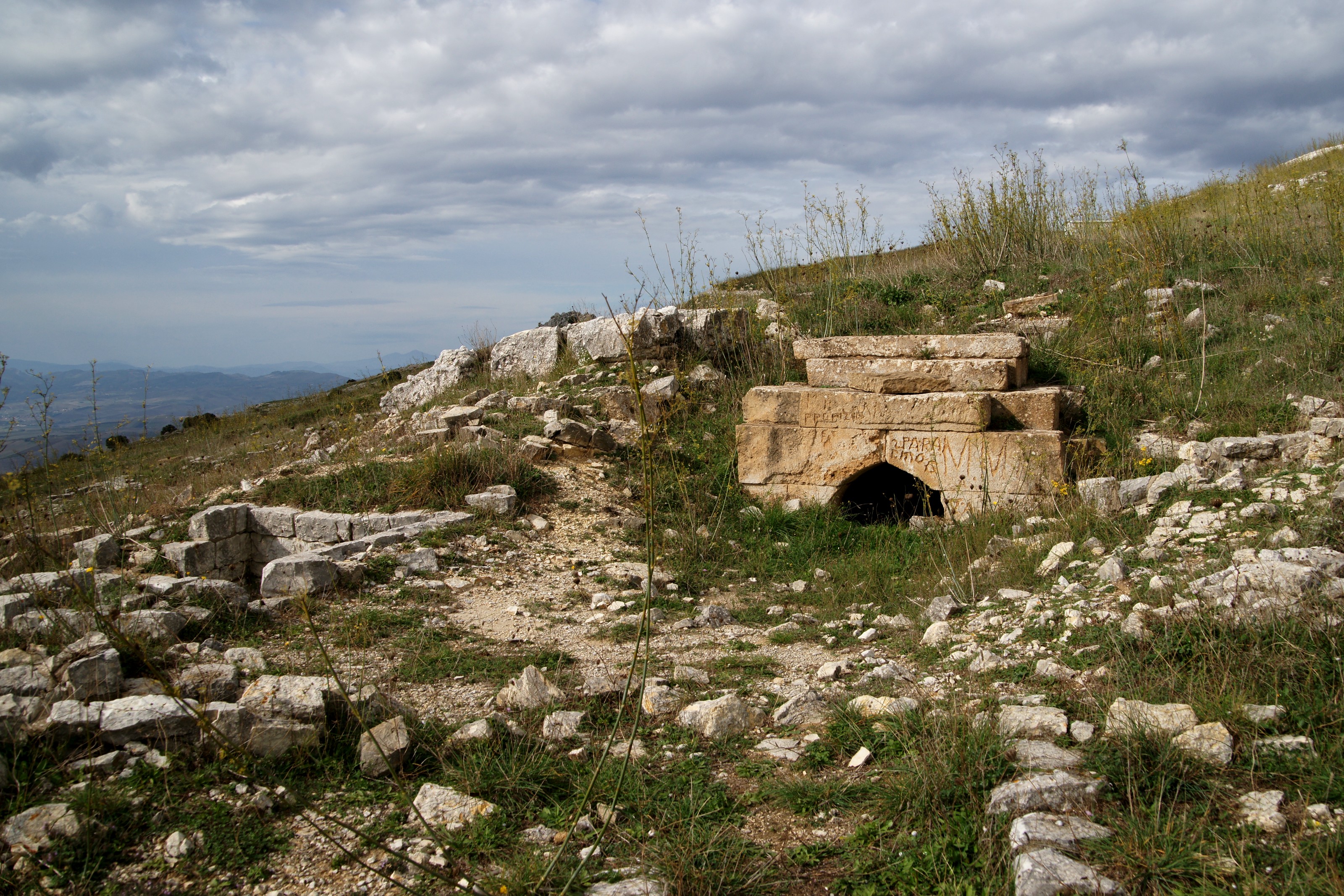 Archaeological Area of Mount Adranone - Adragna | Secret World Trip Planner