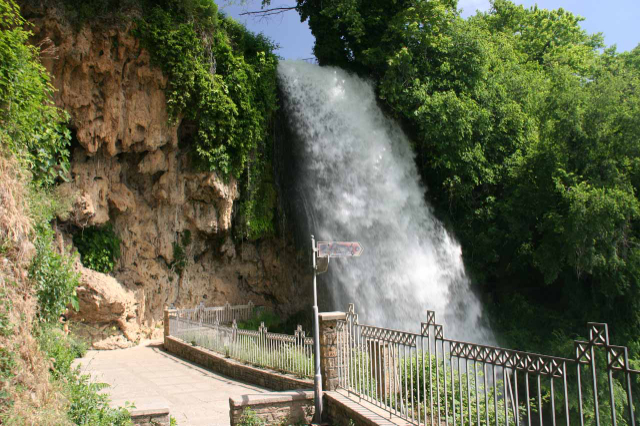 Chute d'eau de Karanos - Edessa | Secret World Trip Planner