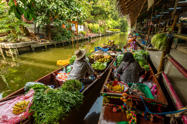 Khlong Lat Mayom Floating Market — Khet Taling Chan