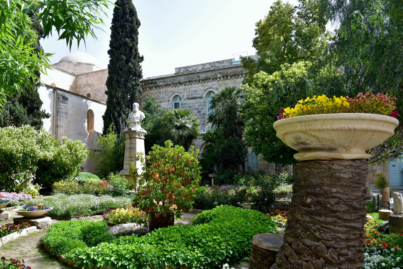 Lavigerie Garden ( Church of St Anne ) - Gerusalemme | Secret World Trip Planner