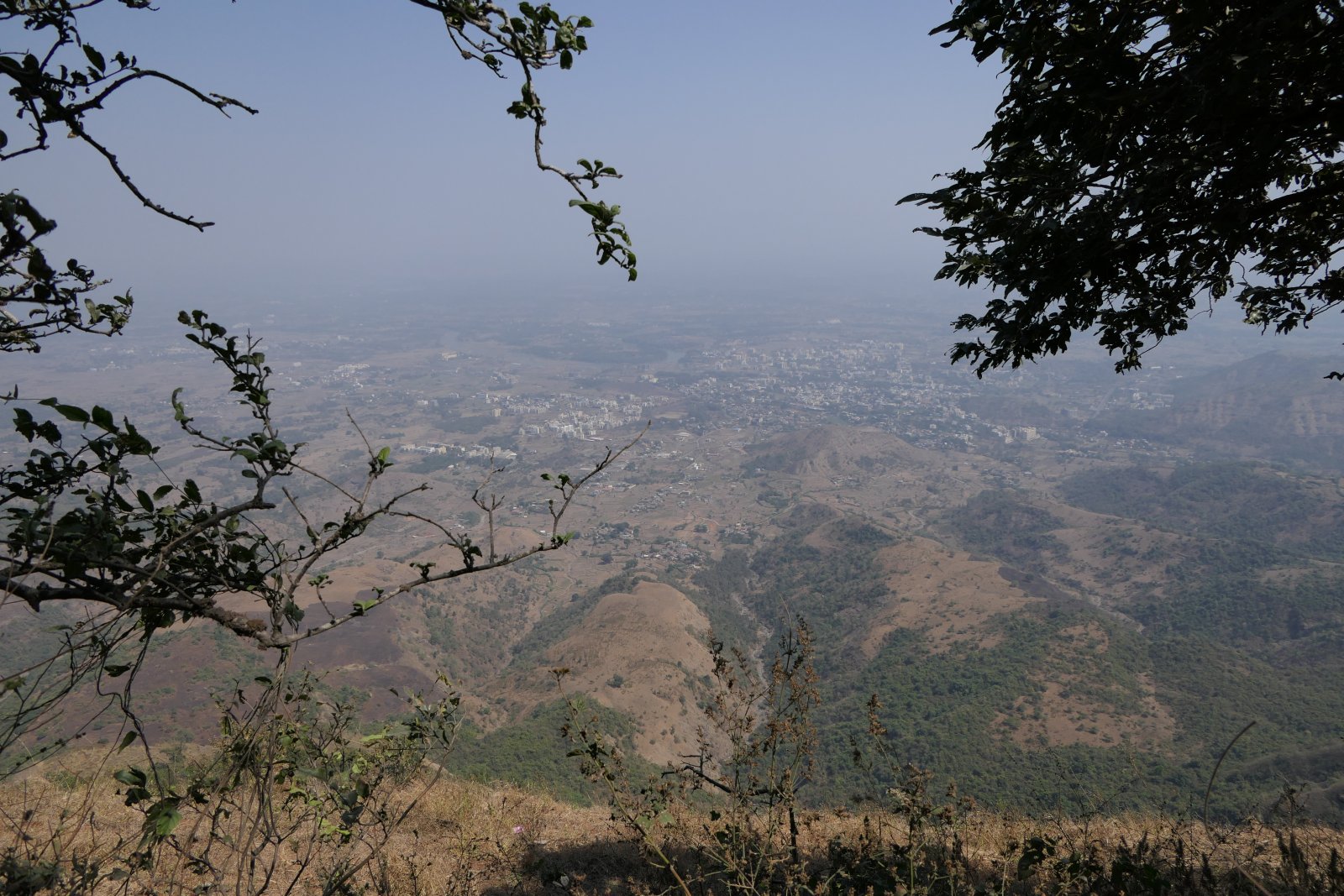 Panorama Point est peut-être le plus beau point de vue sur Matheran. - Matheran | Secret World Trip Planner