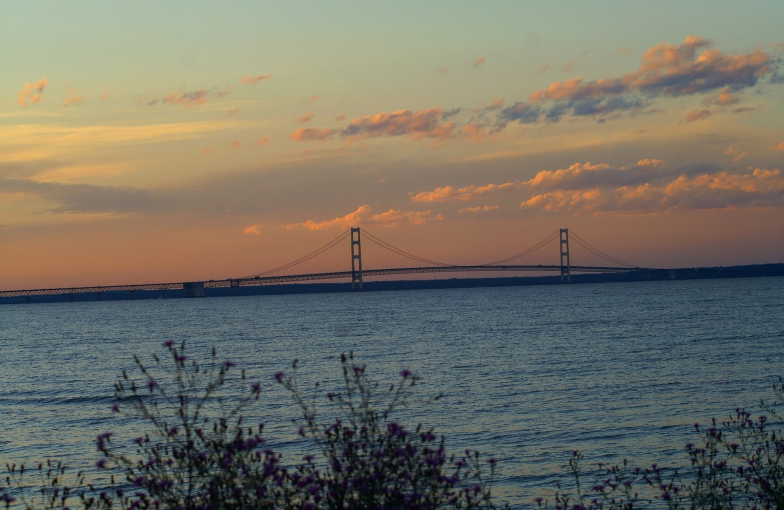 Pont Mackinac : pont suspendu Guinness - Mackinaw City | Secret World Trip Planner
