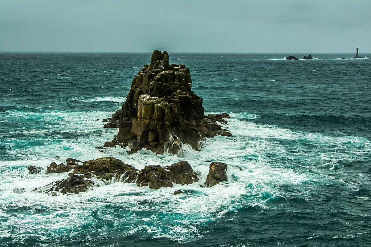 La plage de Porthcurno est proche de la fin de Land - Porthcurno | Secret World Trip Planner