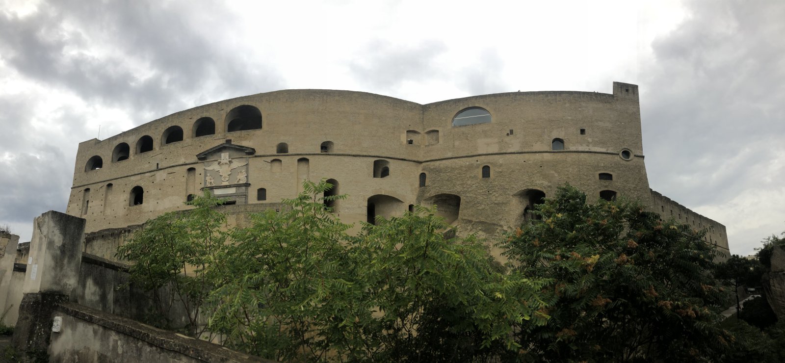 נאפולי והטירות שלה: Castel Santon ' mo  - Napoli | Secret World Trip Planner