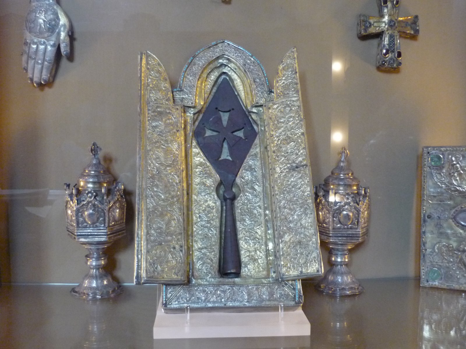 The Holy Lance of Keghart...the mysterious relics - Vagharshapat | Secret World Trip Planner