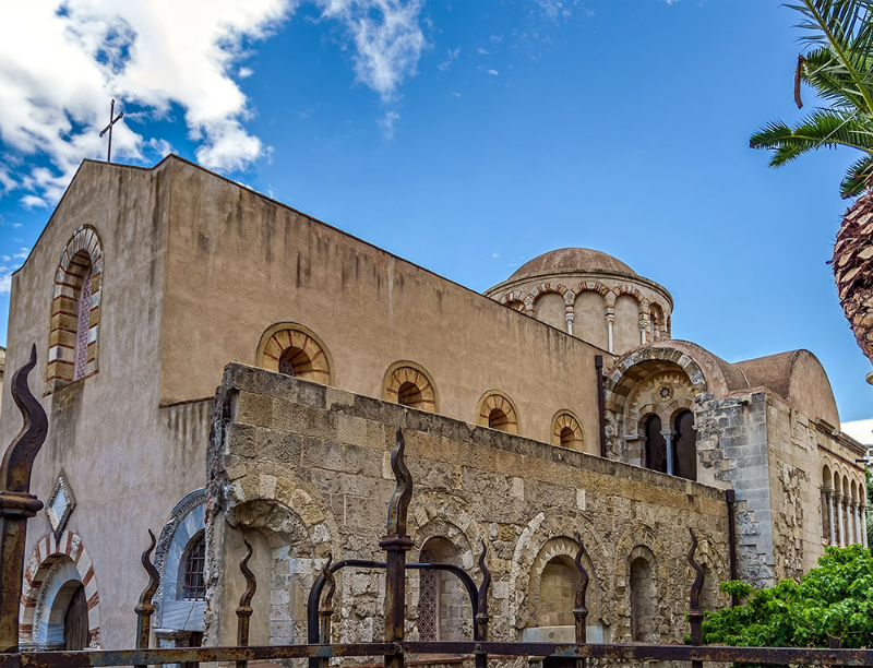 Gereja Catalans - Messina | Secret World Trip Planner