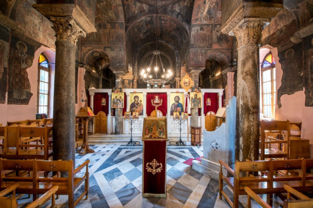 Petraki-Kloster: Ein byzantinisches Heiligtum inmitten des Trubels von Athen - Athina | Secret World Trip Planner