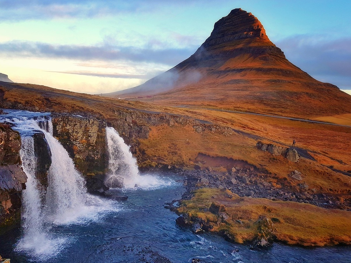 Il vulcano Kirkjufell - Una delle montagne più belle al Mondo - Kirkjufell | Secret World Trip Planner