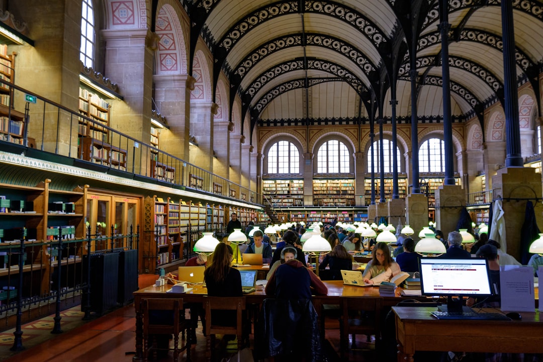 Bibliothèque Nationale en París - Parigi | Secret World Trip Planner