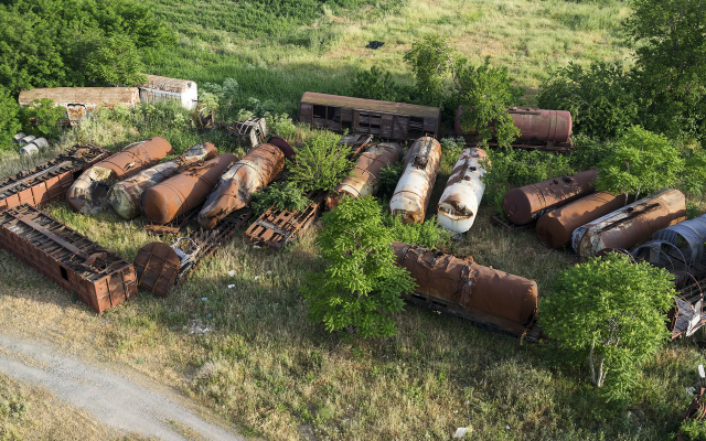 Les vestiges rouillés de Thessalonique : Les wagons de chemin de fer abandonnés figés dans le temps - Kallithea | Secret World Trip Planner