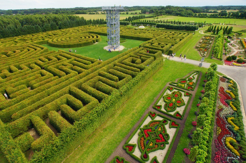 Jardins Hortulus Spectabilis, Pologne - Dobrzyca | Secret World Trip Planner