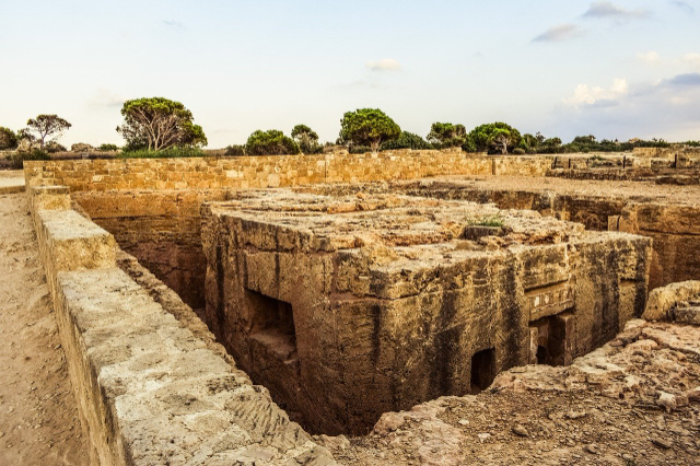 Tombe dei Re - Chloraka | Secret World Trip Planner