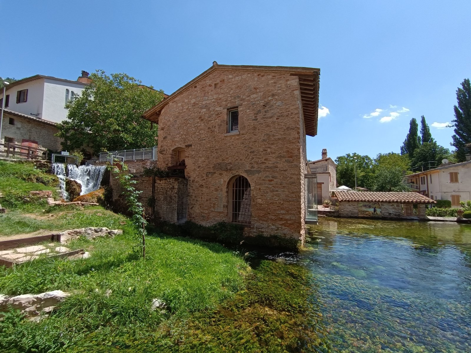 Rasiglia, وینس کے امبریا - 06034 Foligno PG | Secret World Trip Planner