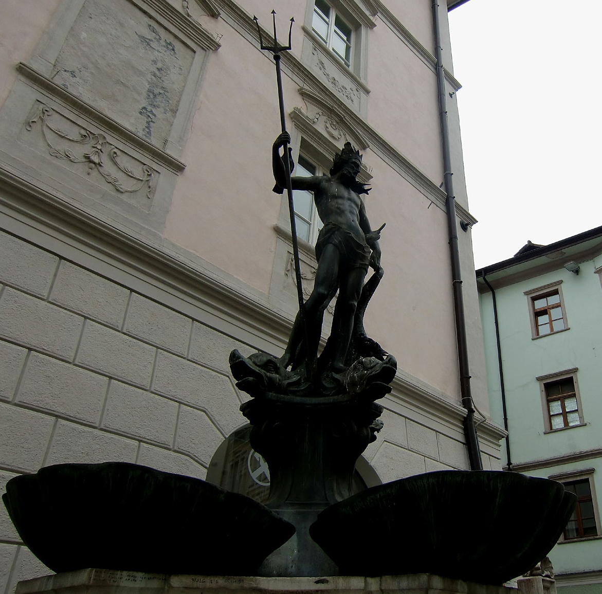 Fontaine de Neptune - Bolzano | Secret World Trip Planner