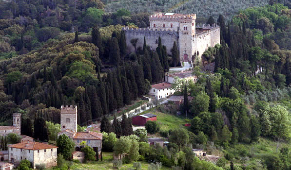 Le château de Strozzavolpe et ses légendes - Poggibonsi | Secret World Trip Planner