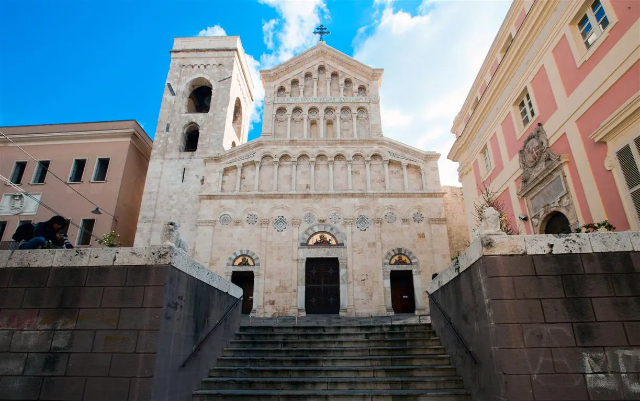 Cathédrale St Mary - Cagliari | Secret World Trip Planner