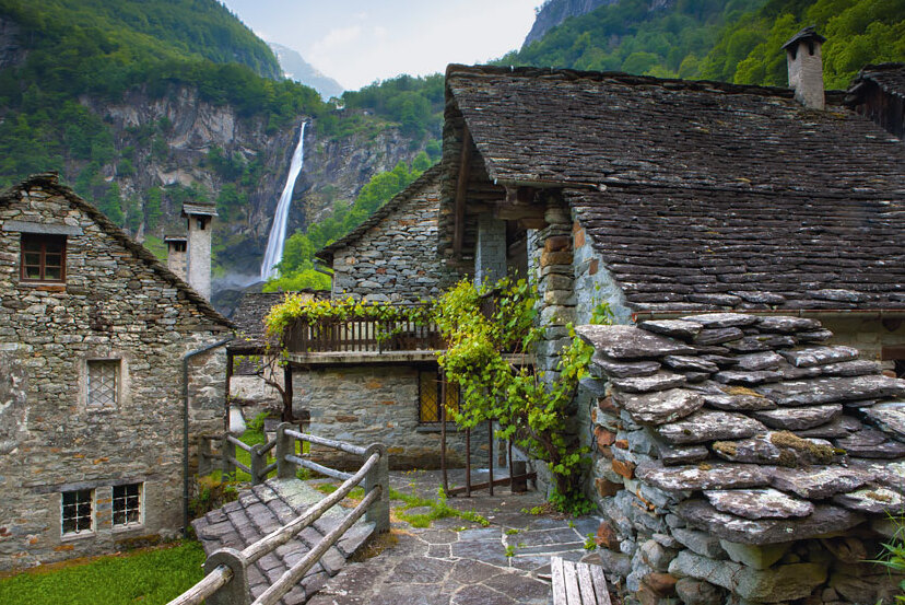 Suiza: La cascada de Foroglio - Cevio | Secret World Trip Planner