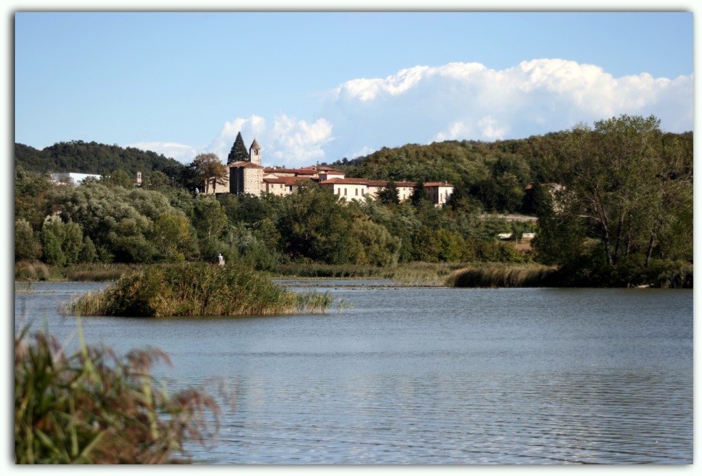 Lamosa'daki Aziz Petrus Manastırı - Provaglio d'Iseo | Secret World Trip Planner