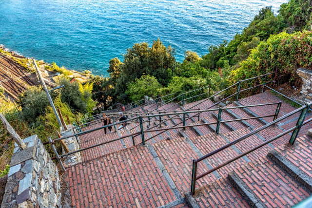 Escada Lardarina - Corniglia | Secret World Trip Planner