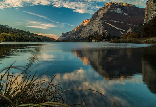 Jezero Toblino - Lago di Toblino | Secret World Trip Planner