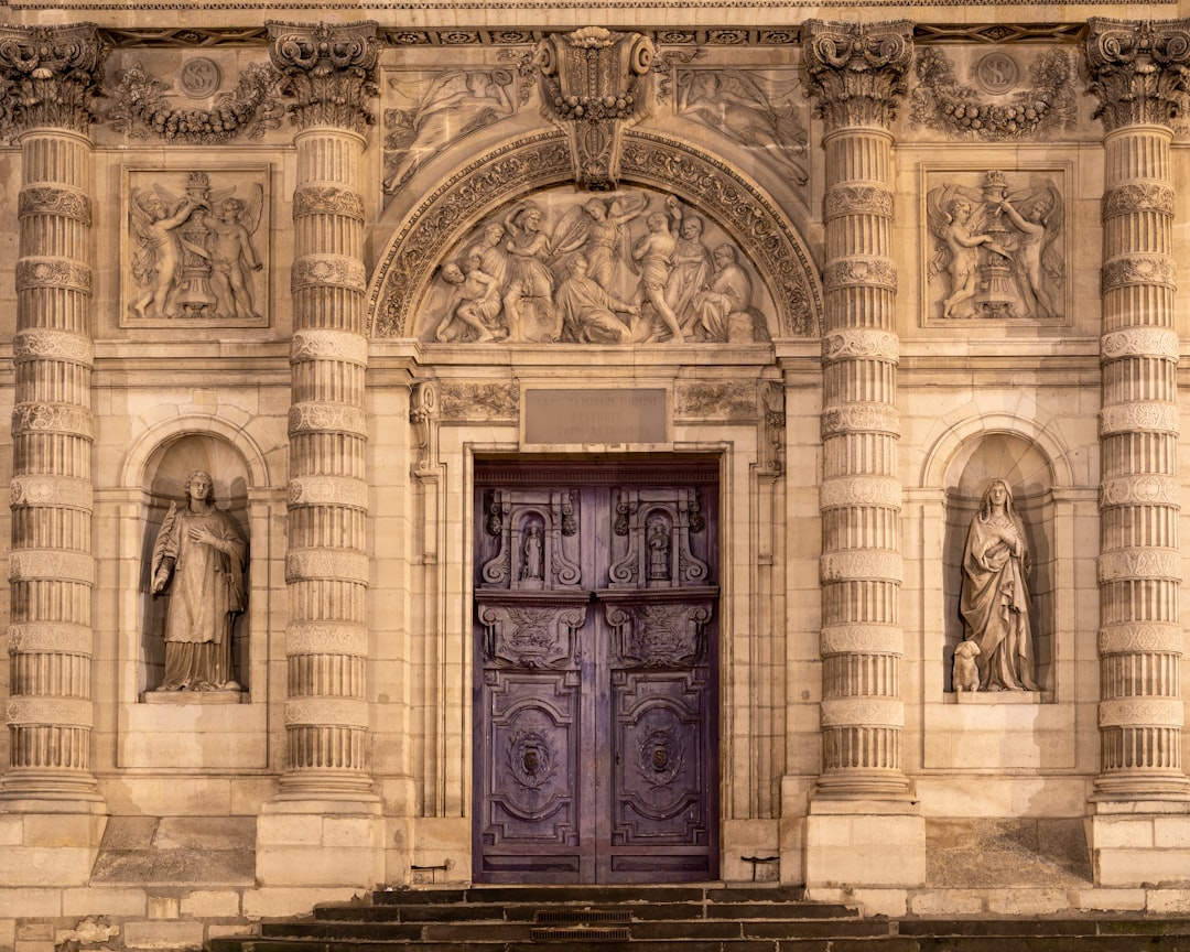 چرچ سینٹ-Étienne-ڈو-مونٹ | پیرس - Paris | Secret World Trip Planner