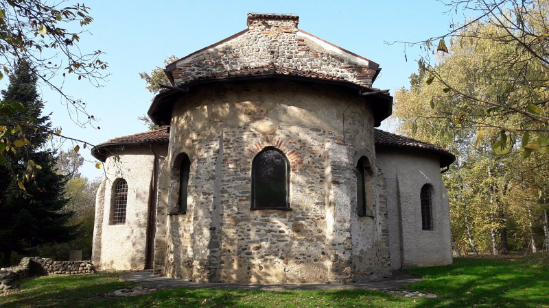 nje ya milango ya Chiesa di Santa Maria - 1513 | Secret World Trip Planner