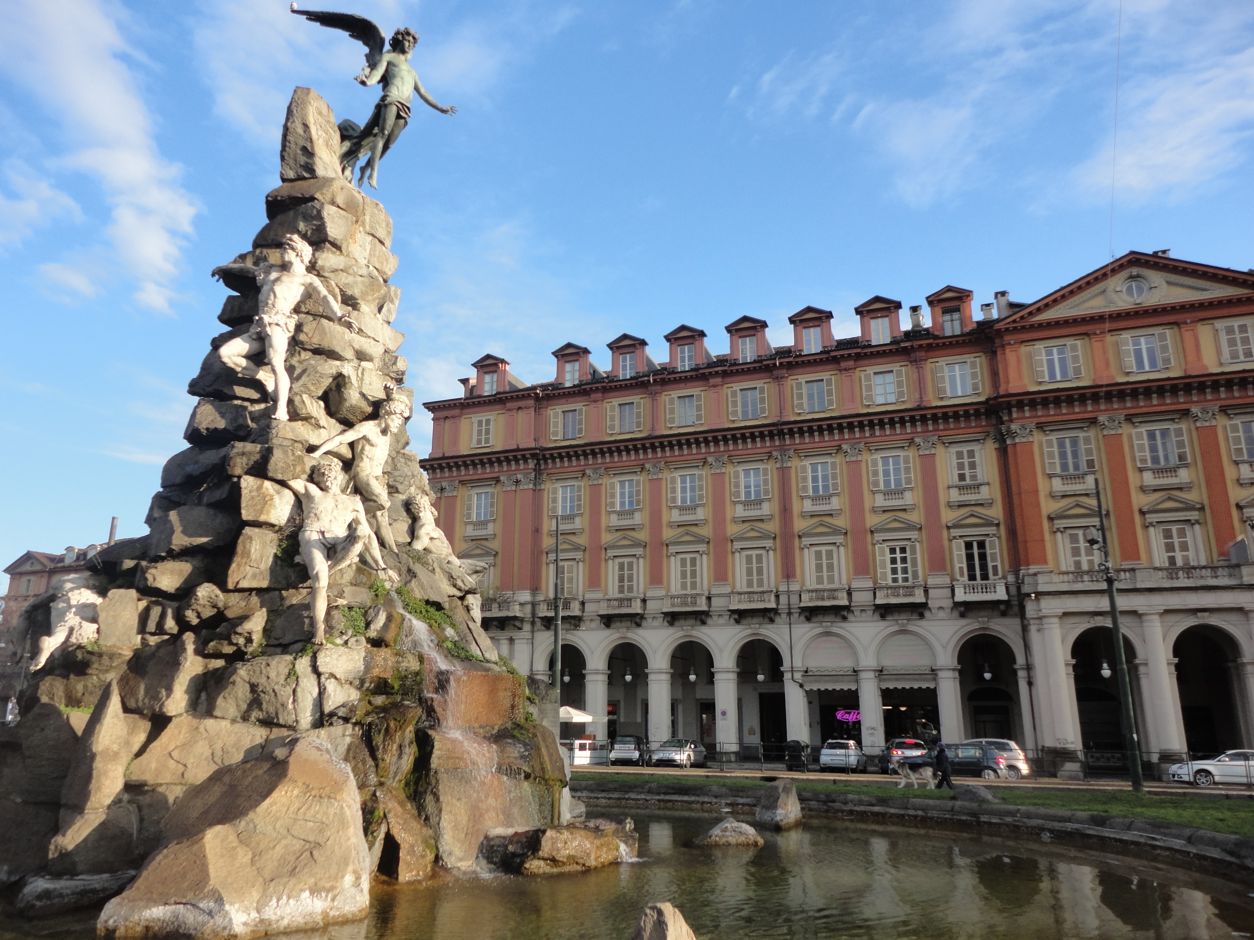 Strūklaka fretwork bieži - Torino | Secret World Trip Planner