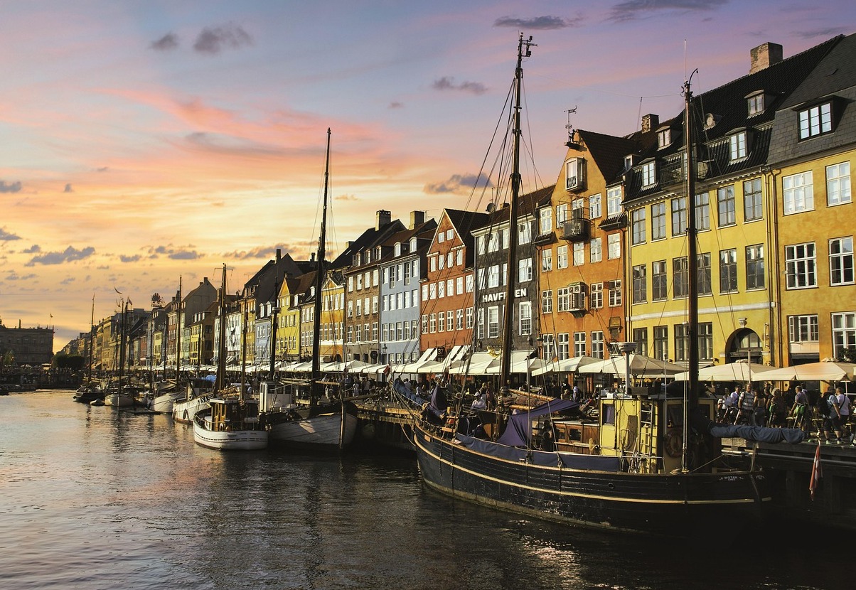 Nyhavn est un magnifique quartier portuaire de Copenhague - København | Secret World Trip Planner