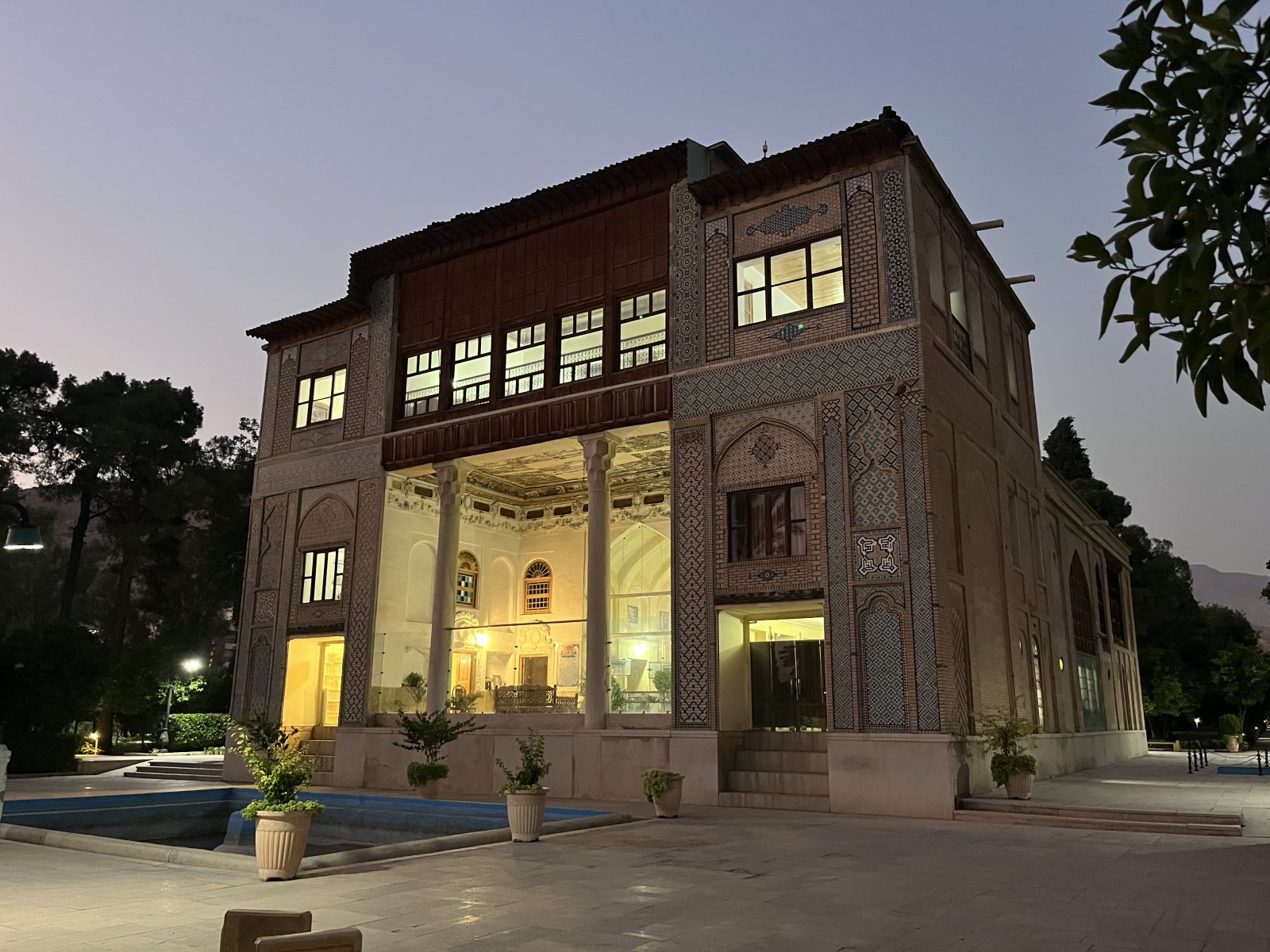 Delgosha Garden is the oldest garden in Shiraz (Iran ) - Shiraz | Secret World Trip Planner